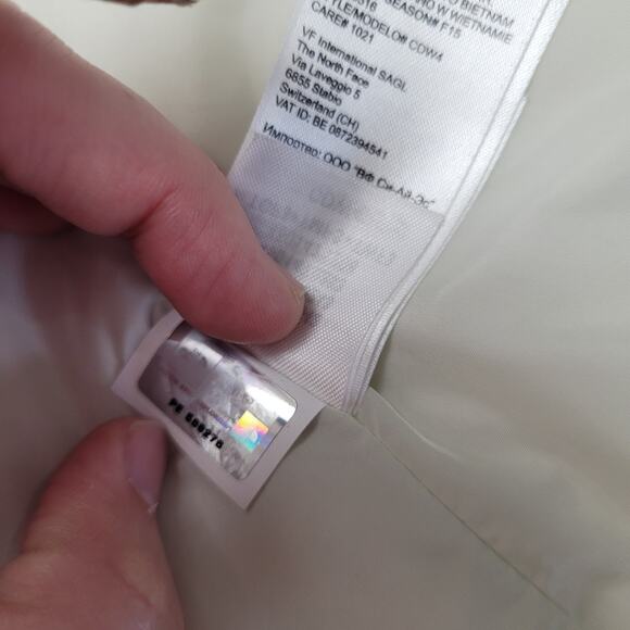 The North Face Pseudio cream quilted vest zip slim - Picture 11 of 11